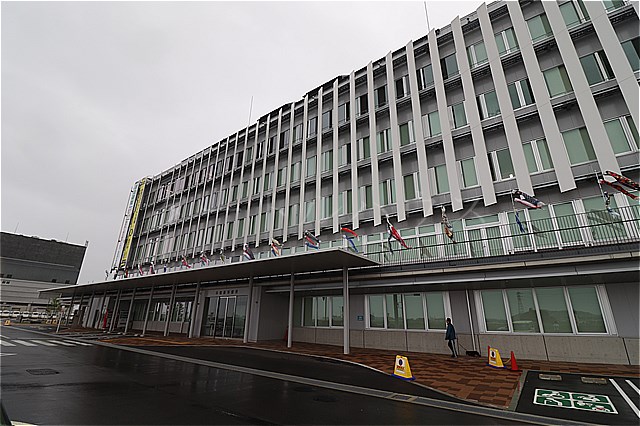 役所　柏原市役所（役所）まで2144m