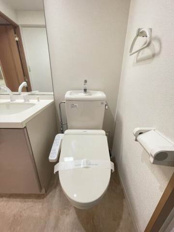 西武池袋線 練馬駅 徒歩2分 8階建 築25年のトイレ写真