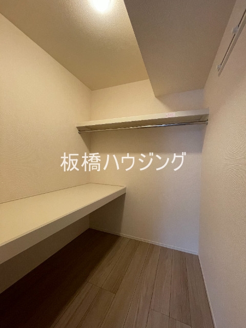 収納　ウォークインクローゼット
