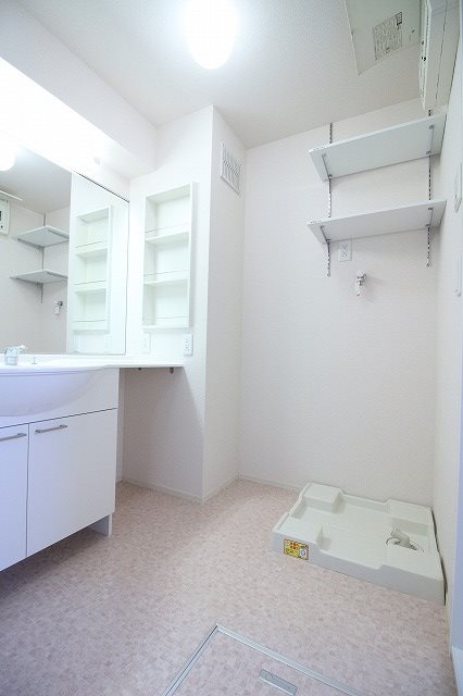 その他部屋・スペース　洗濯機置き場