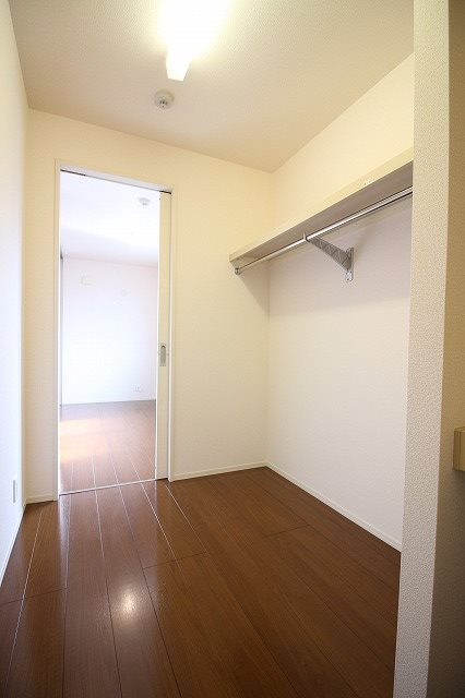 収納　ウォークインクローゼット