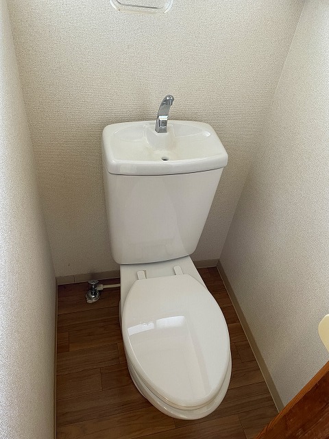 倉敷市 1階建 築56年のトイレ写真