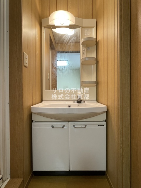 洗面設備　独立洗面台なら落ち着いて身支度ができます☆