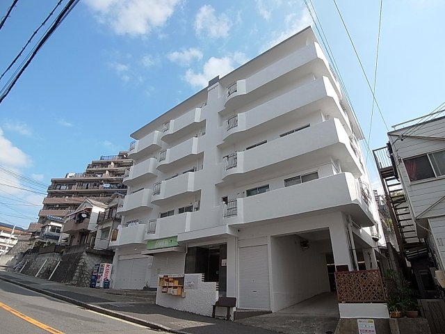 神戸市北区鈴蘭台東町のマンションの建物外観