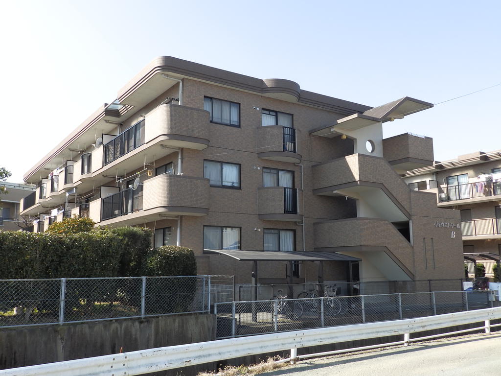 熊本市北区清水新地のマンションの建物外観