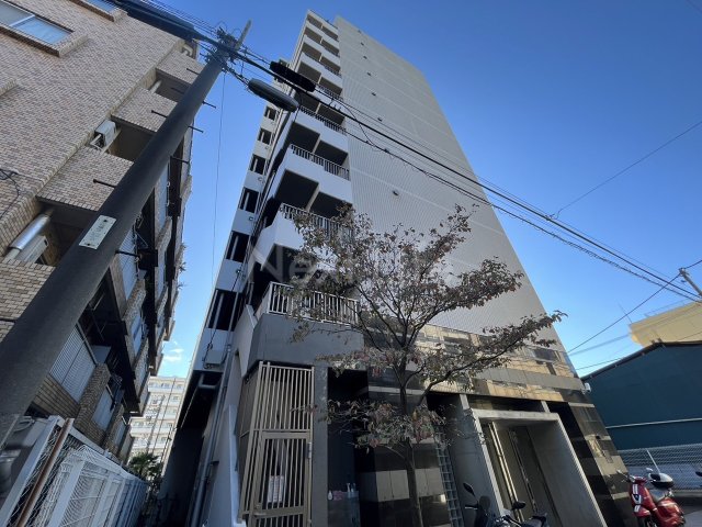 横浜市南区山王町のマンションの建物外観