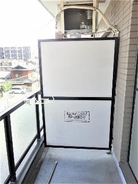 丸吉ビル　バルコニー　ベランダ