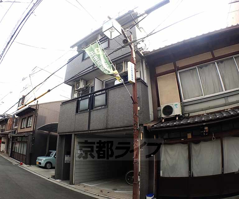 京都市中京区壬生松原町のマンションの建物外観