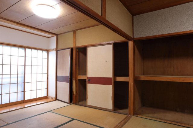 収納　照明設置済和室