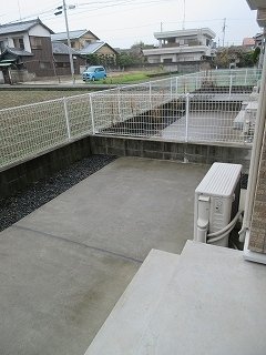 バルコニー　陽当たり良好なバルコニーです