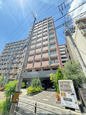 大阪市東淀川区東中島のマンションの建物外観