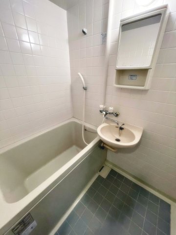 バス・シャワールーム　日々の暮らしに欠かせないお風呂です
