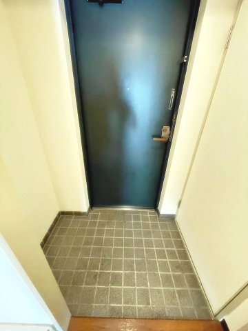 玄関　落ち着いた玄関です