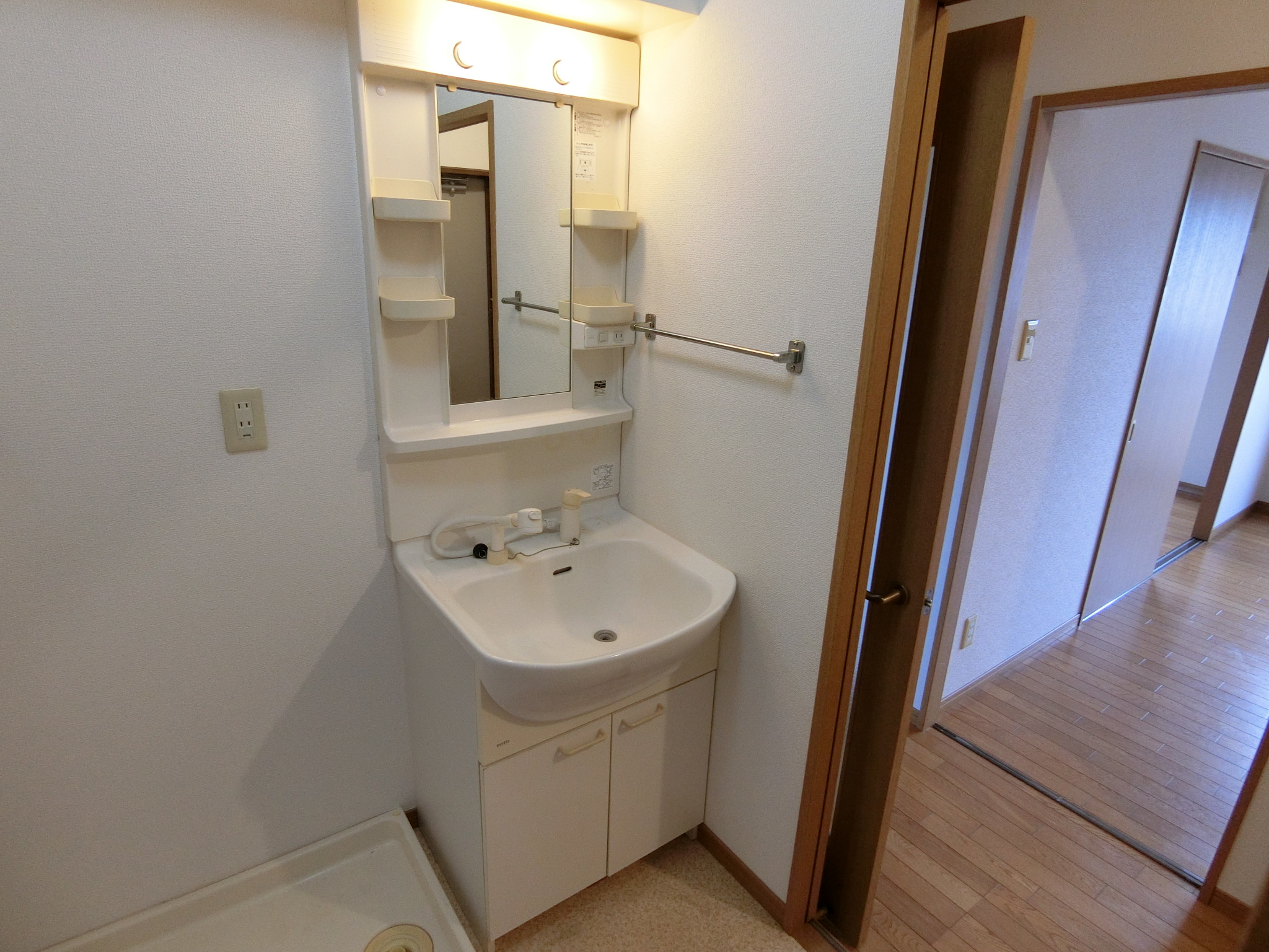 洗面設備　綺麗な独立洗面台★