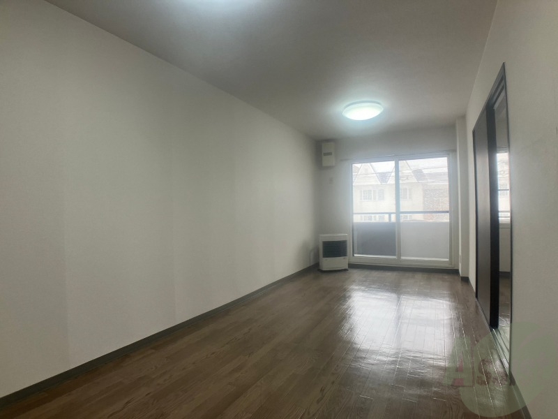 居室・リビング　広くてキレイなお部屋が広がっていて、充実した生活が送れそう。