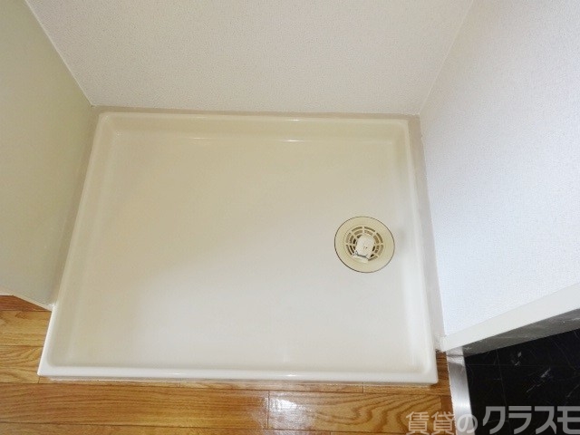 洗面設備　洗濯機もちゃんと中に置けますよ♪