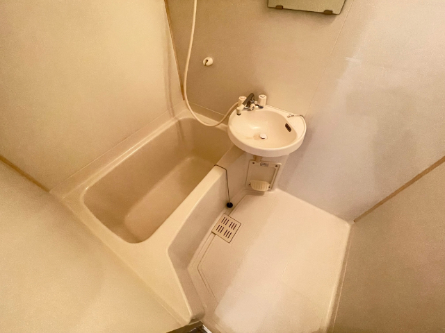 バス・シャワールーム　お風呂、洗面台