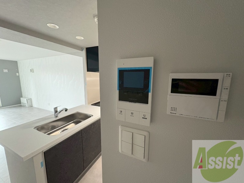 セキュリティ　ＴＶモニター付インターホンです。来客者の顔が見えるので安心！