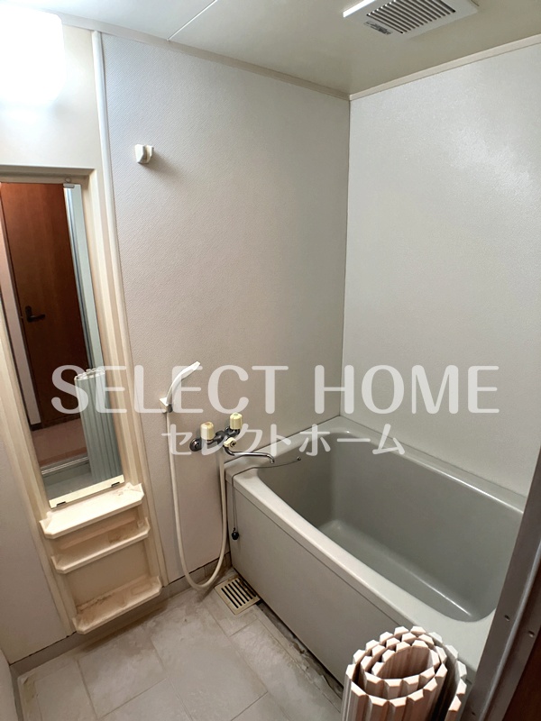 バス・シャワールーム　ゆったり過ごせるお風呂です