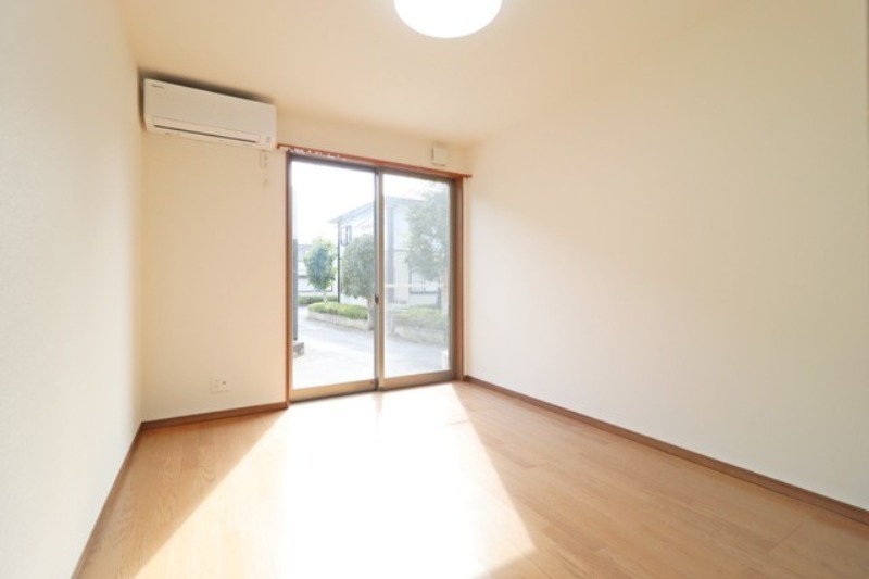 居室・リビング　図面と現状に相違がある場合には現状を優先