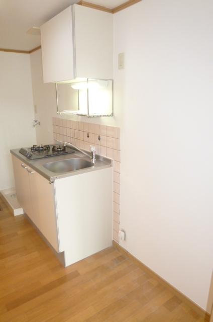 キッチン　コンパクトなキッチンで掃除もラクラク