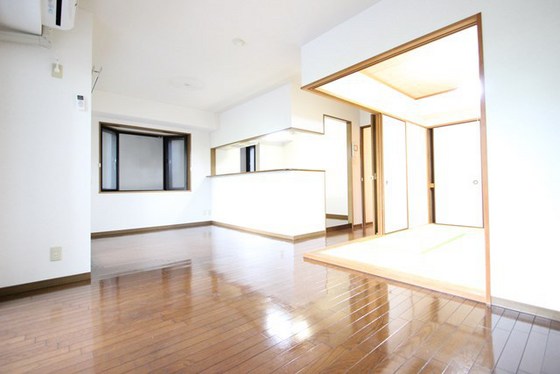 居室・リビング　※別部屋の写真です