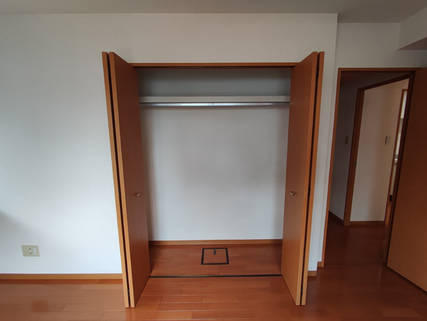 収納　他室参考写真　各部屋に収納あります