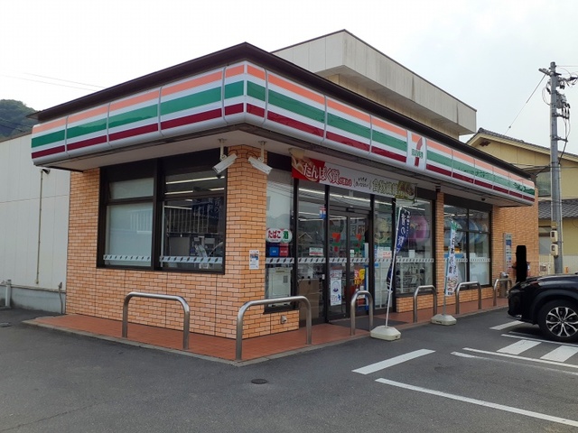 コンビニ　セブンイレブン 沼隈町店（コンビニ）まで307m
