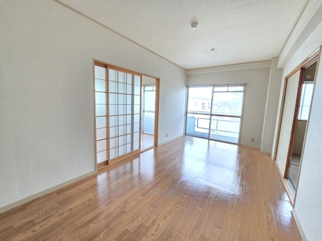 居室・リビング　※画像はリフォーム工事前の状態になります。