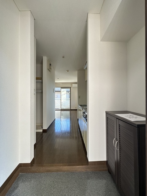 玄関　別部屋参考写真です