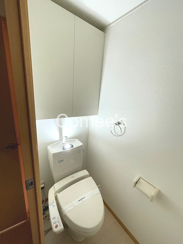 トイレ　温水洗浄便座