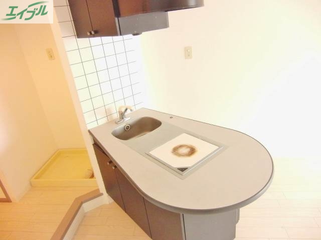 キッチン　１口ＩＨコンロ設置済み。