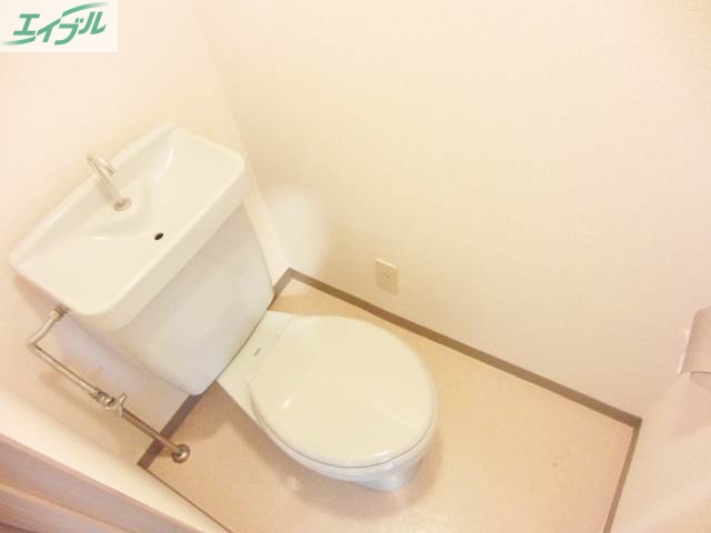 トイレ　洋式水洗トイレ