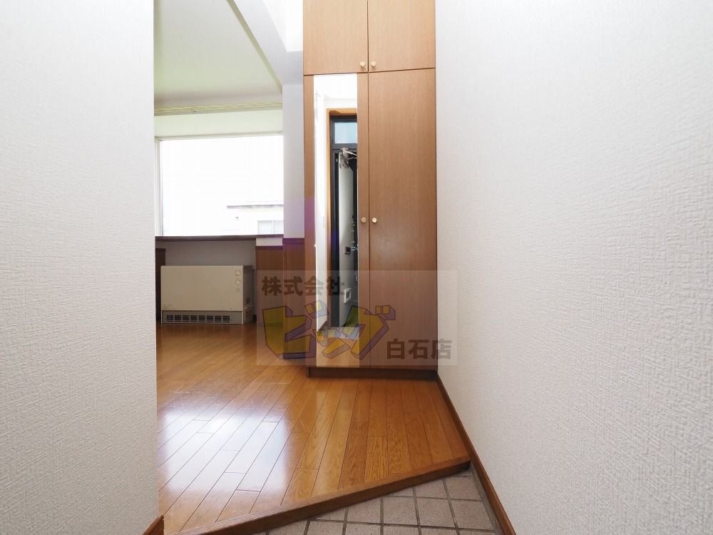 玄関　広々とした玄関です♪