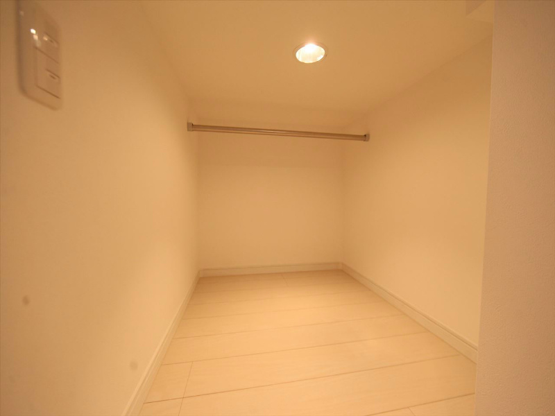 収納　ウォークインクロゼット（収納充実してます）