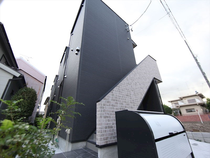 建物外観　外観　デザイナーズ　光インターネット無料