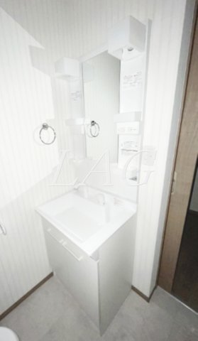 洗面設備　独立洗面台です。