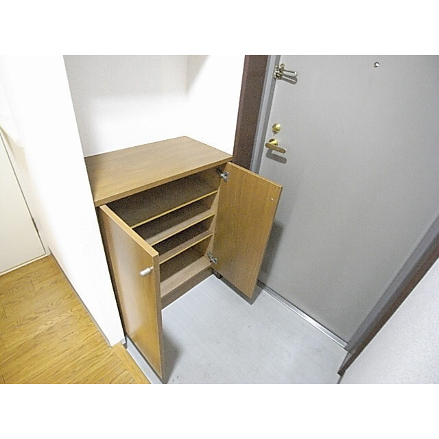 玄関　シューズボックス付き