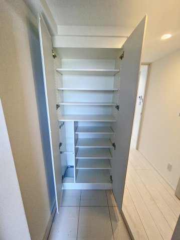 玄関　玄関から。