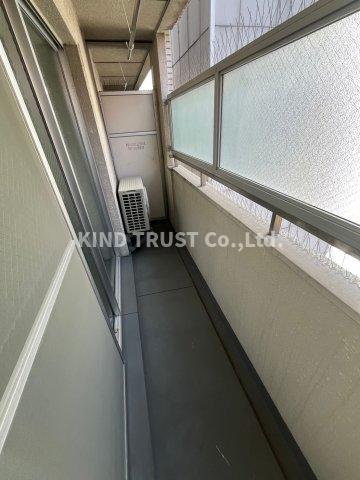 バルコニー　外からの目が気にならないバルコニーで洗濯物が干せます