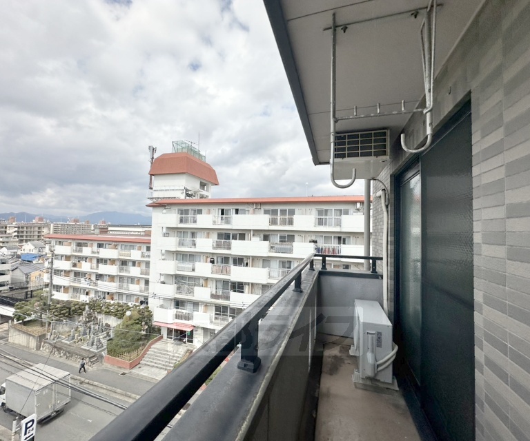 エントランス　建物入り口部分です。