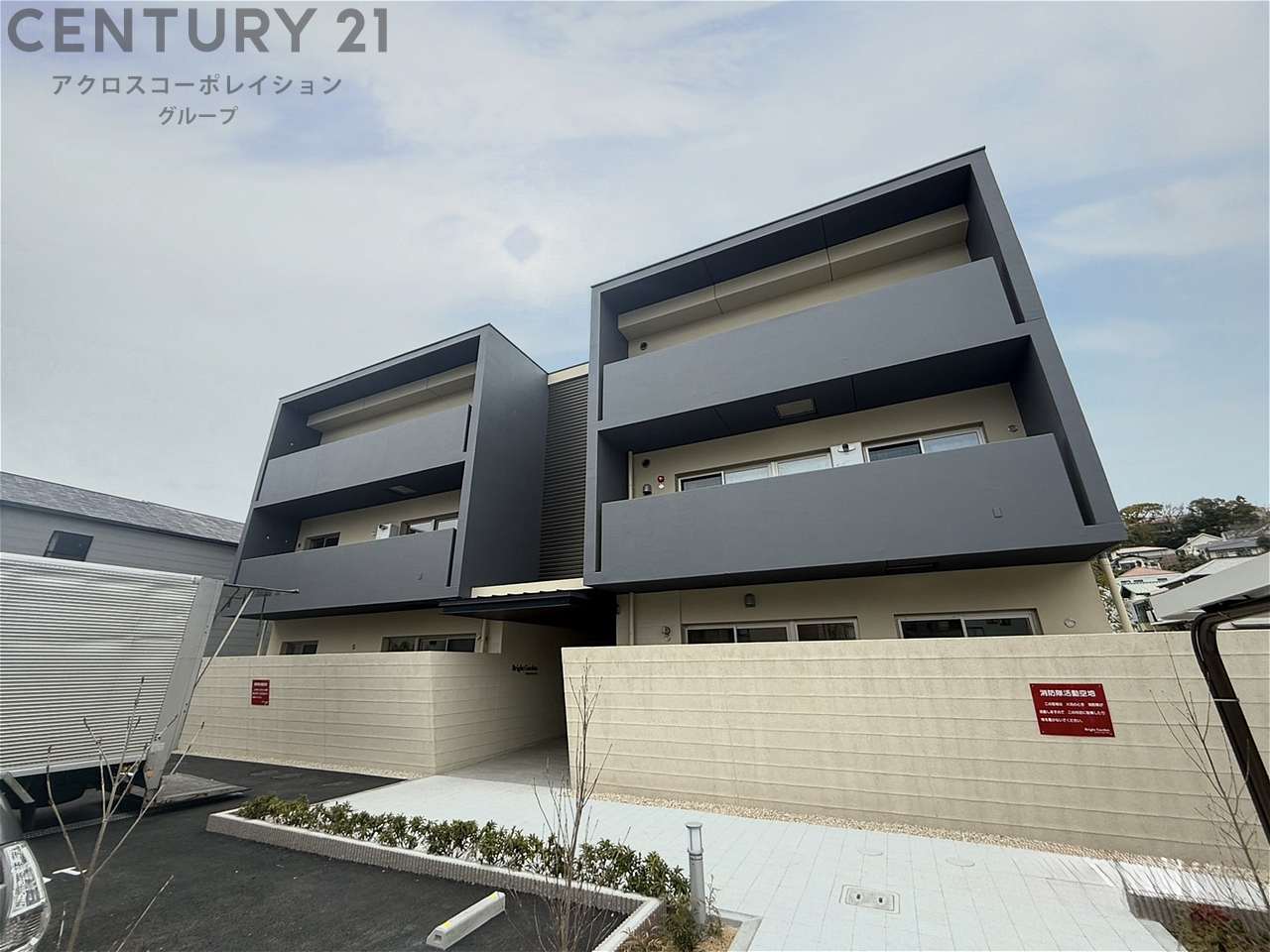 建物外観　エレベータ付きで、ベビーカーや重い荷物があっても便利！