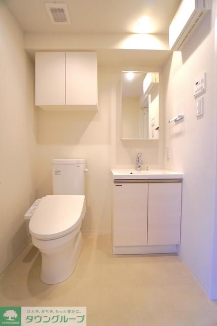 トイレ　※写真は同タイプ住戸です。