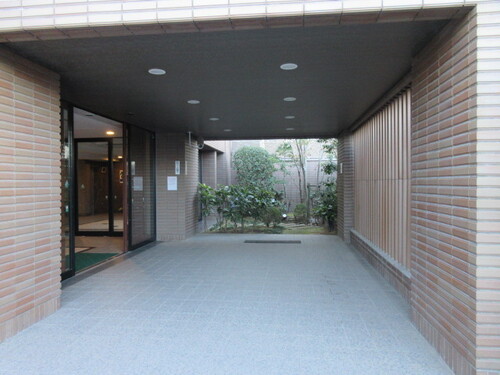 エントランス　マンションエントランス