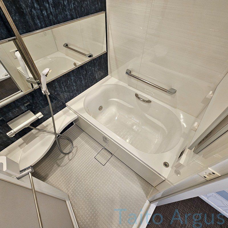 バス・シャワールーム　バス