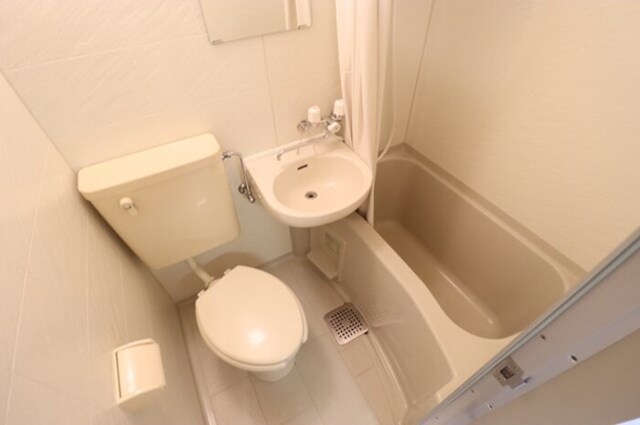 バス・シャワールーム　浴室（洗面台付き）