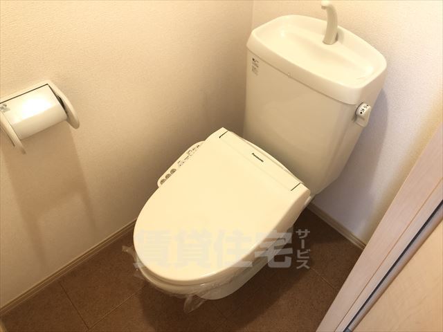 ＪＲ東海道本線 摂津富田駅 徒歩18分 2階建 築23年のトイレ写真