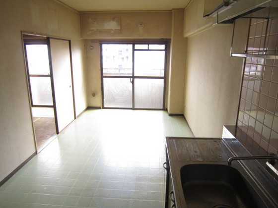 居室・リビング　※別号室の写真です