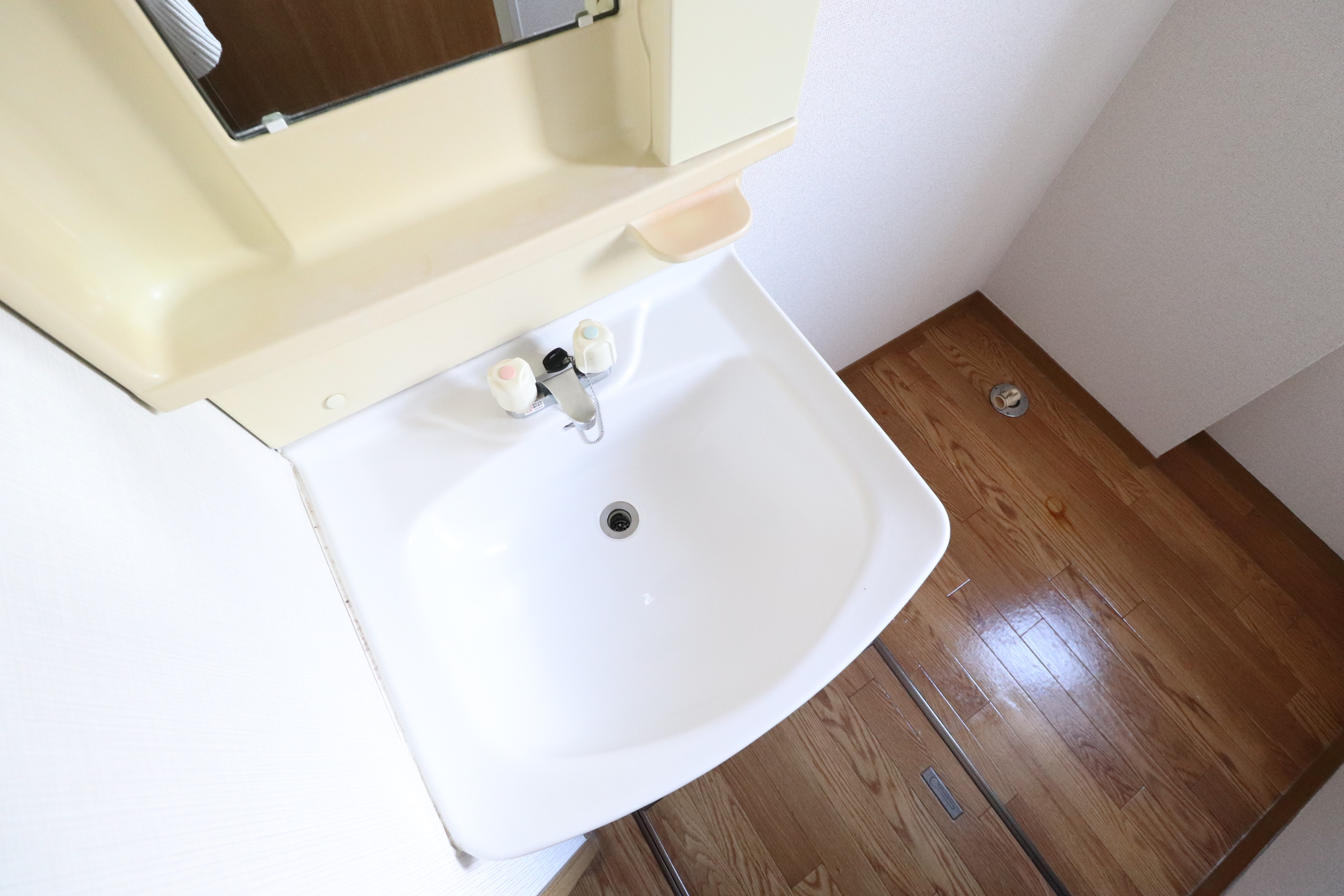 洗面設備　使いやすい洗面台です♪