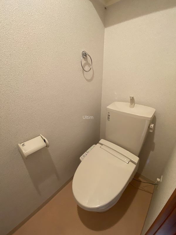 トイレ　※別部屋の写真です。ご参考までに